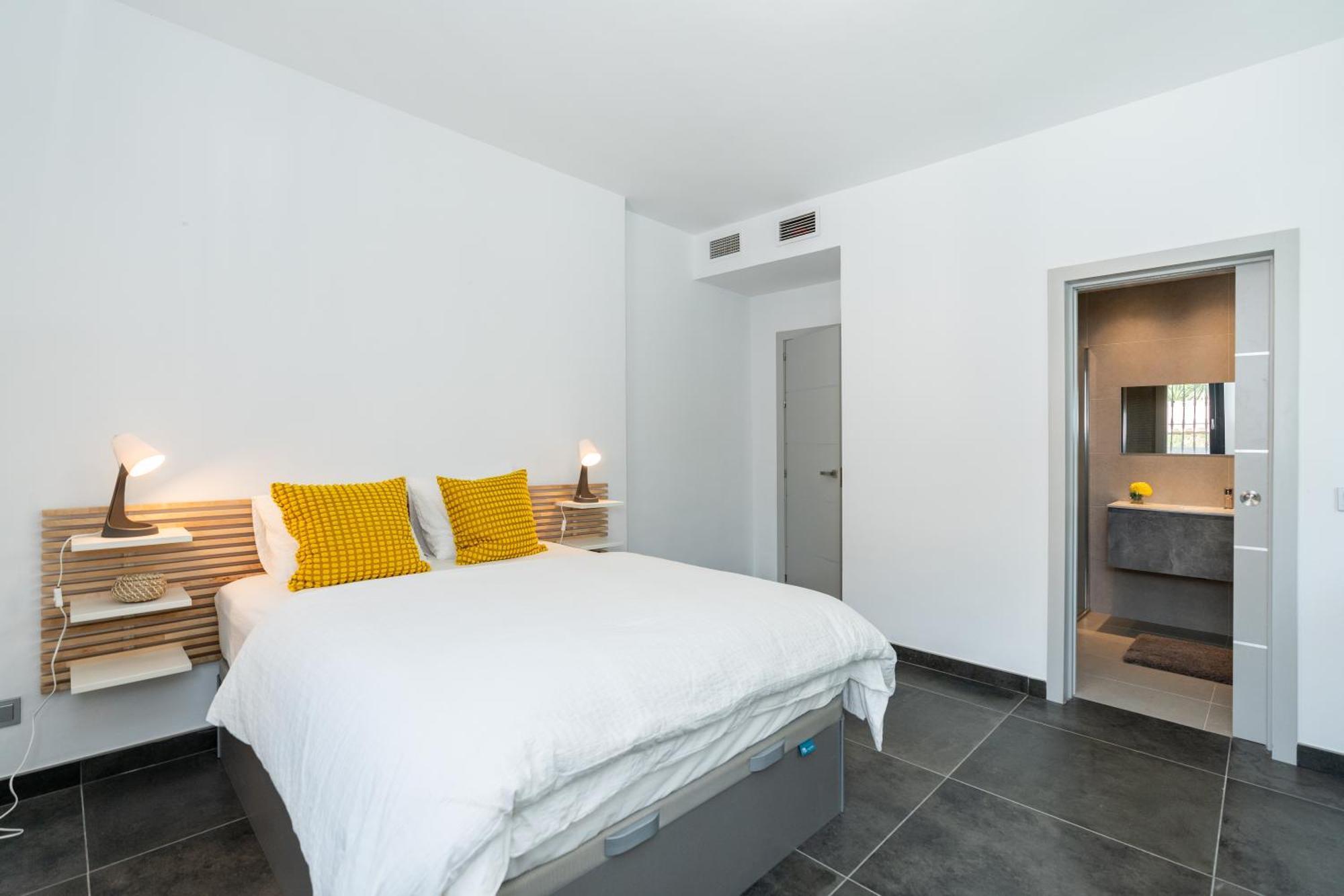 Newly Renovated 6 Bdrm Grand W Pool And Views * Marbella