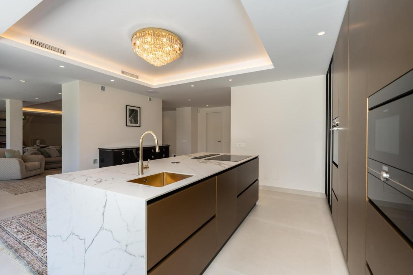 Stunning 6-bedroom In Guadalmina Baja Marbella