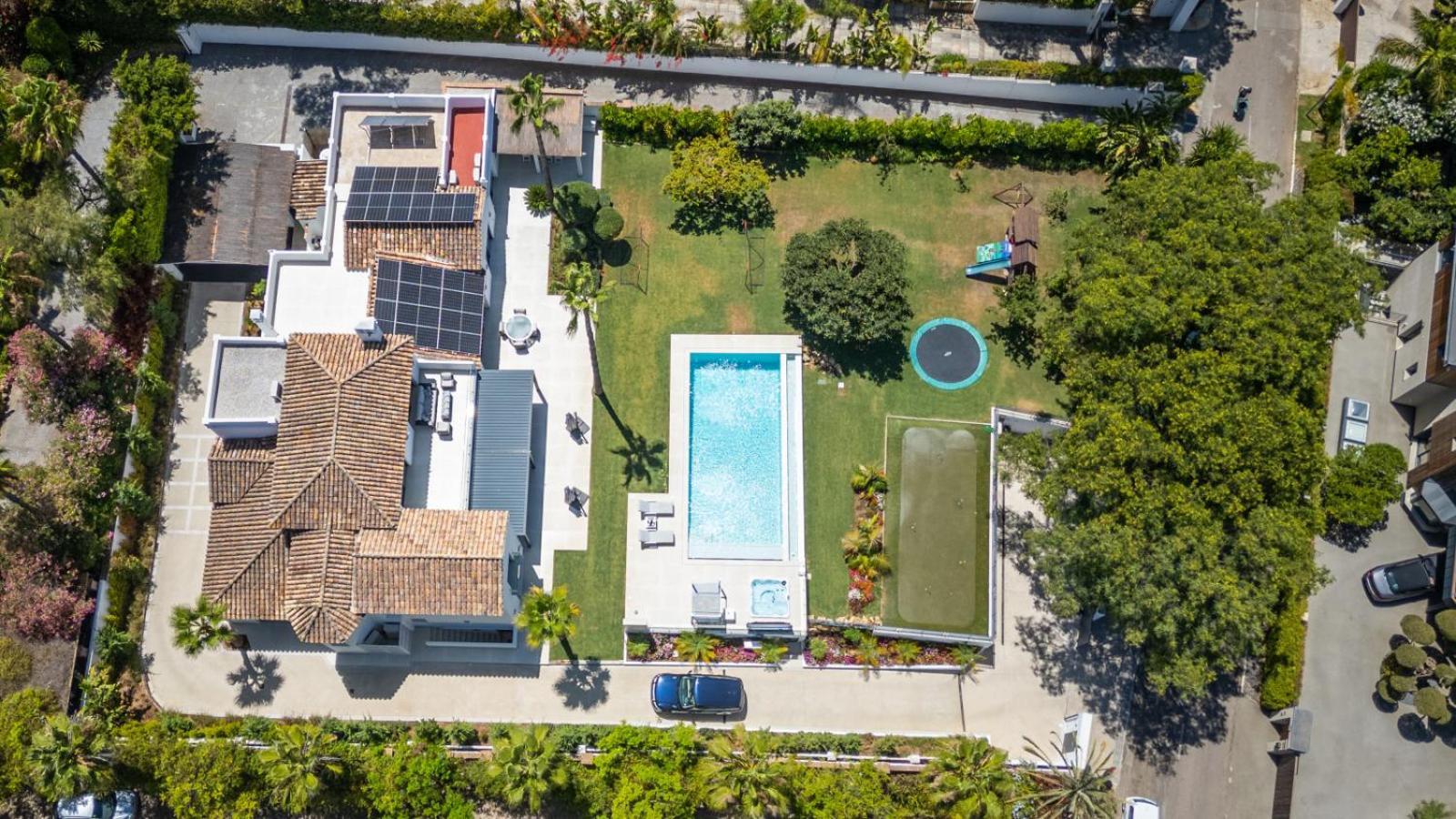 Stunning 6-bedroom In Guadalmina Baja Marbella