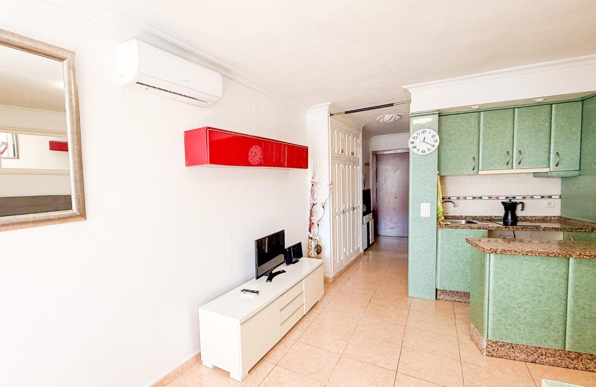 Casa La Luna- Beachfront 1br With Sea Views Marbella