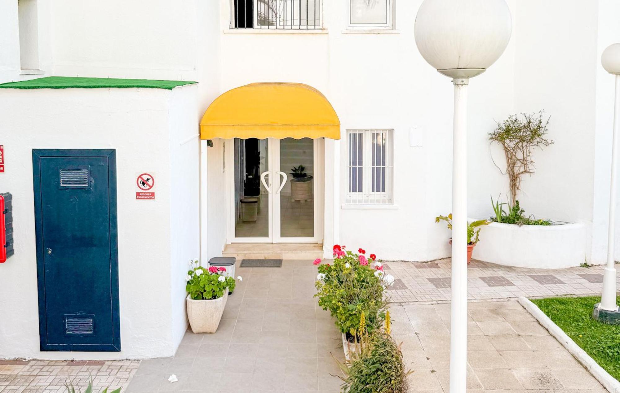 Casa La Luna- Beachfront 1br With Sea Views *