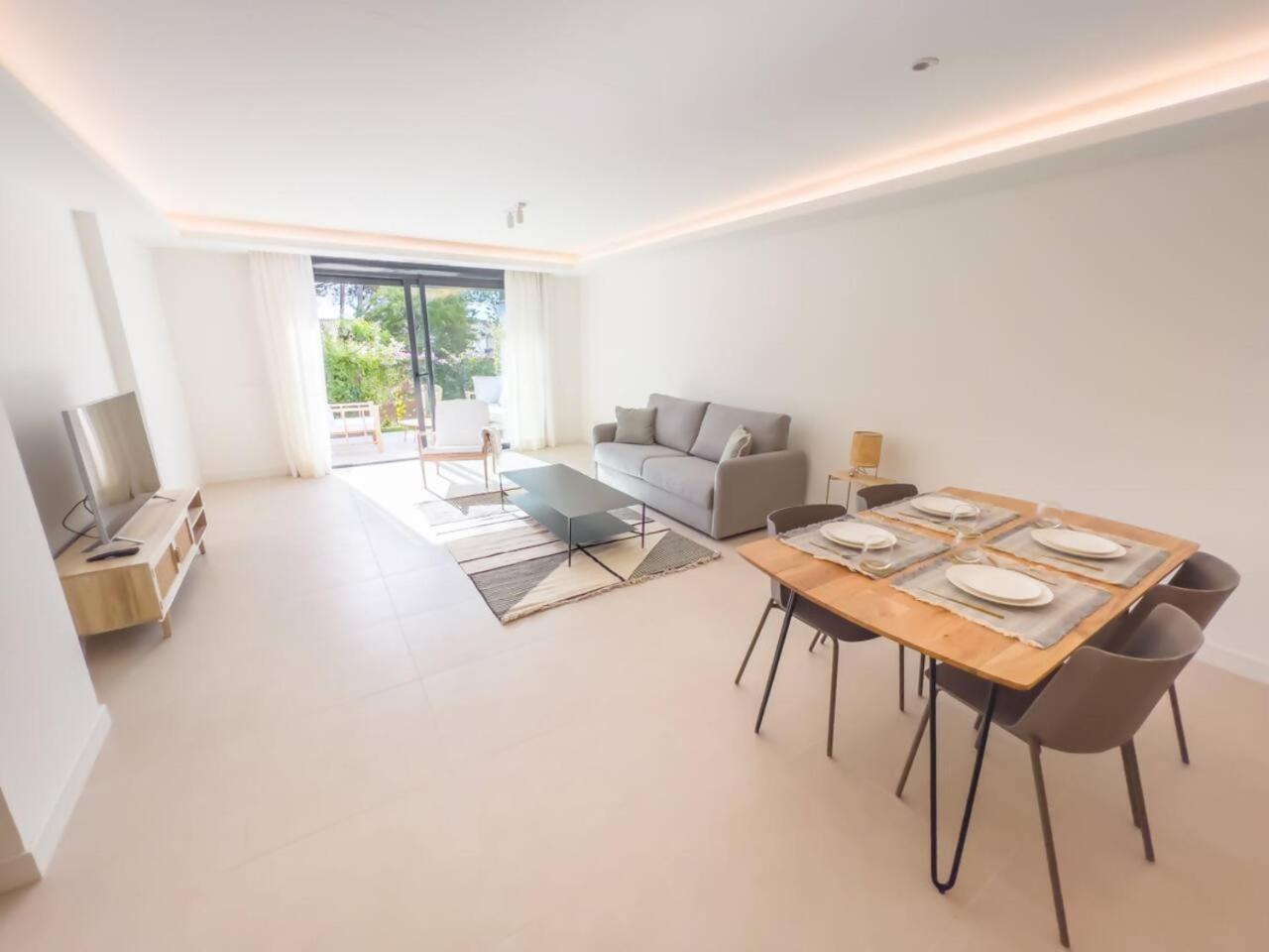 Bajo Con Jardin En La Milla De Oro Apartamento Marbella