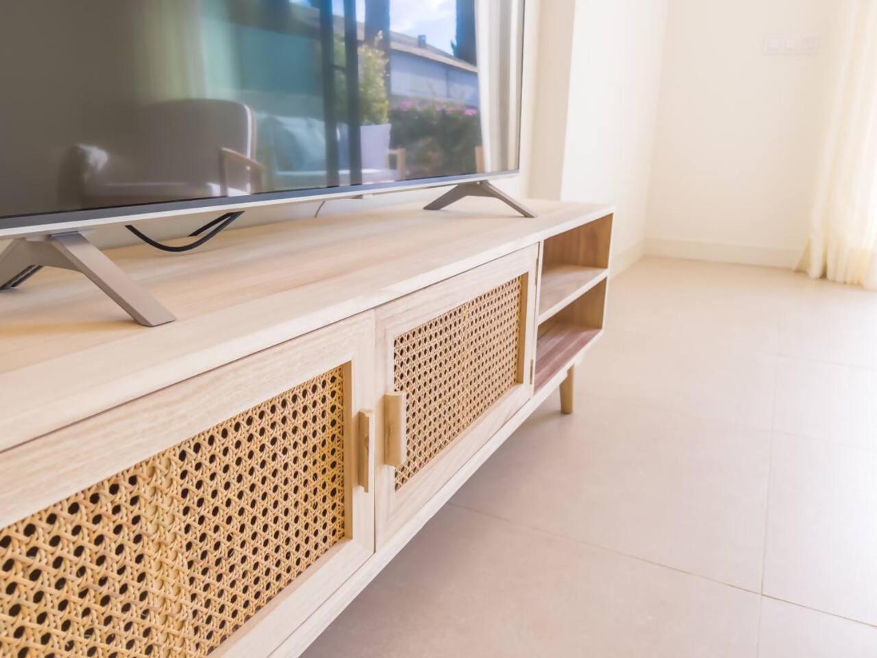 Apartamento Bajo Con Jardin En La Milla De Oro Marbella