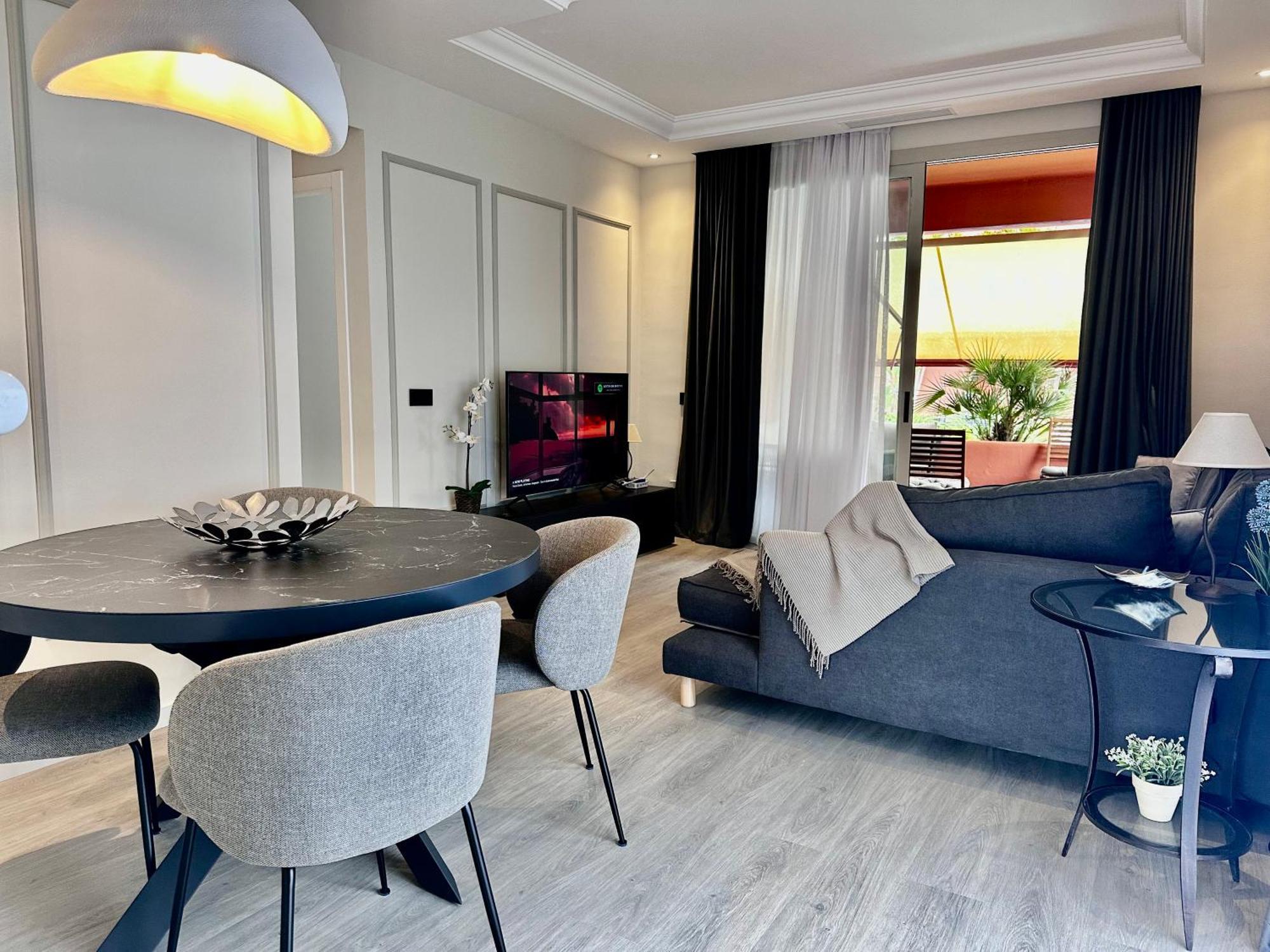 Apartment Lovely Elviria 200m From The Marbella