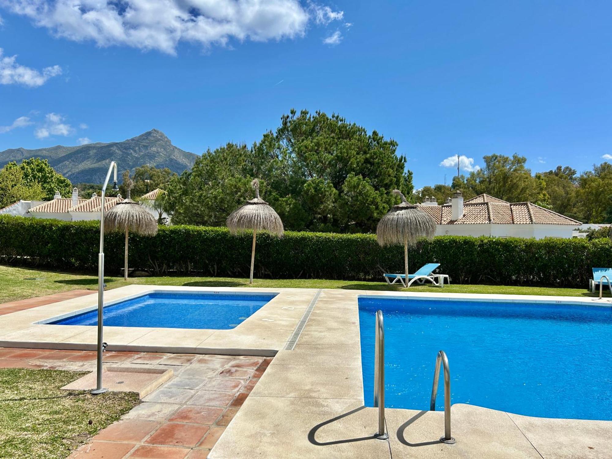 Сasa de vacaciones House In Surrounded By Golf Courses