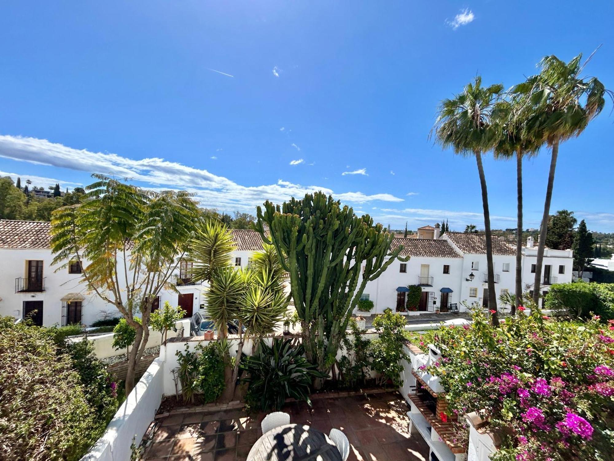 House In Surrounded By Golf Courses Сasa de vacaciones