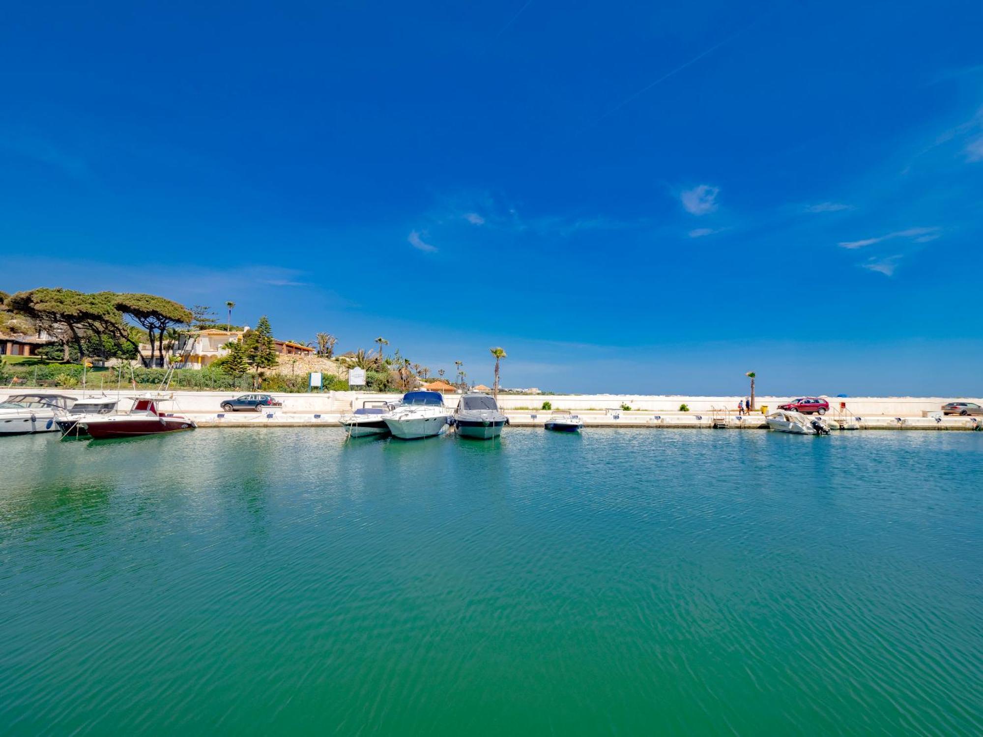 Espectacular Atico De 5 Niveles En Puerto De Cabopino Apartment *