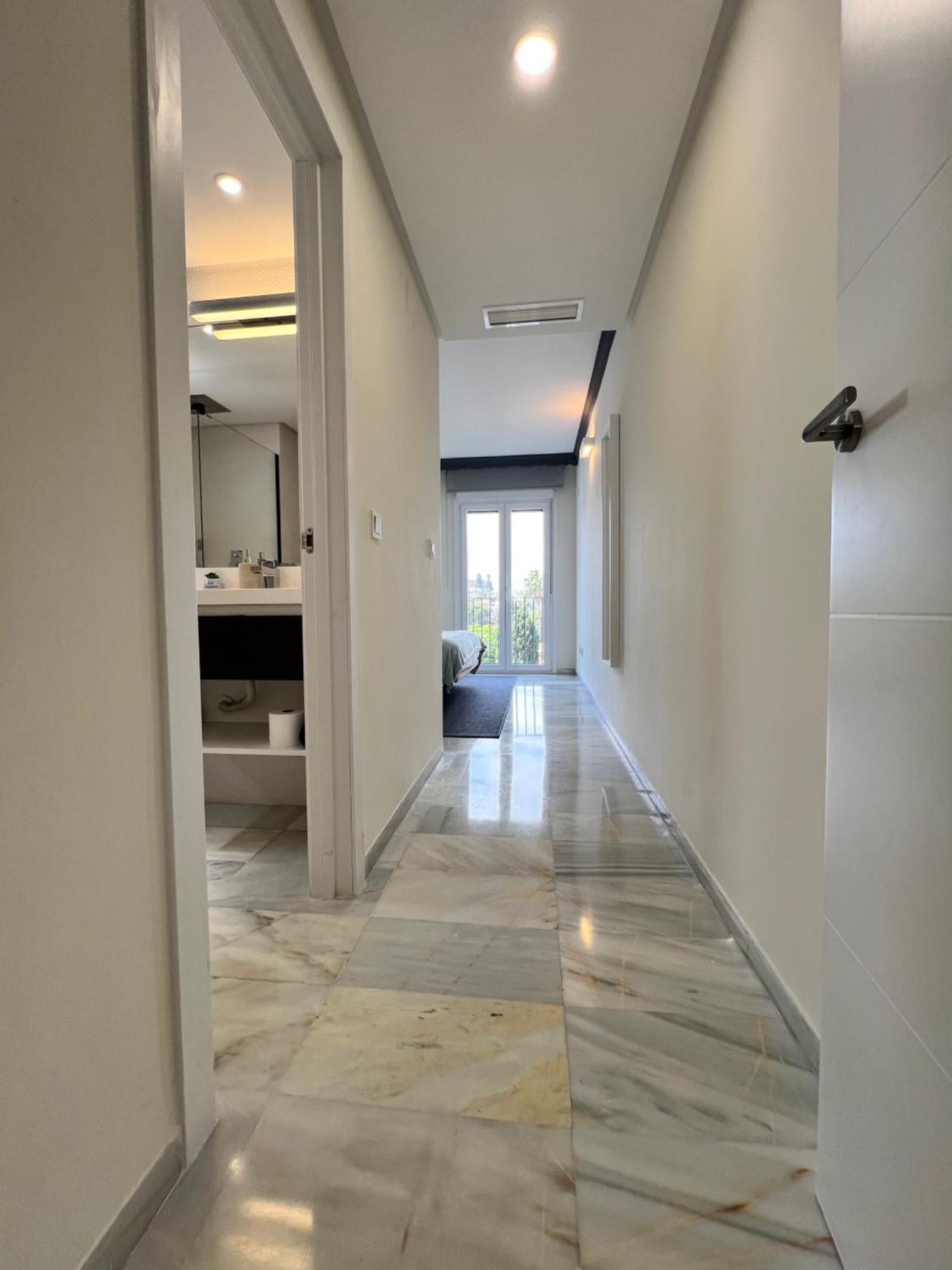 Puerto Banus. Urb Jardines Del Puerto. For Up To 6