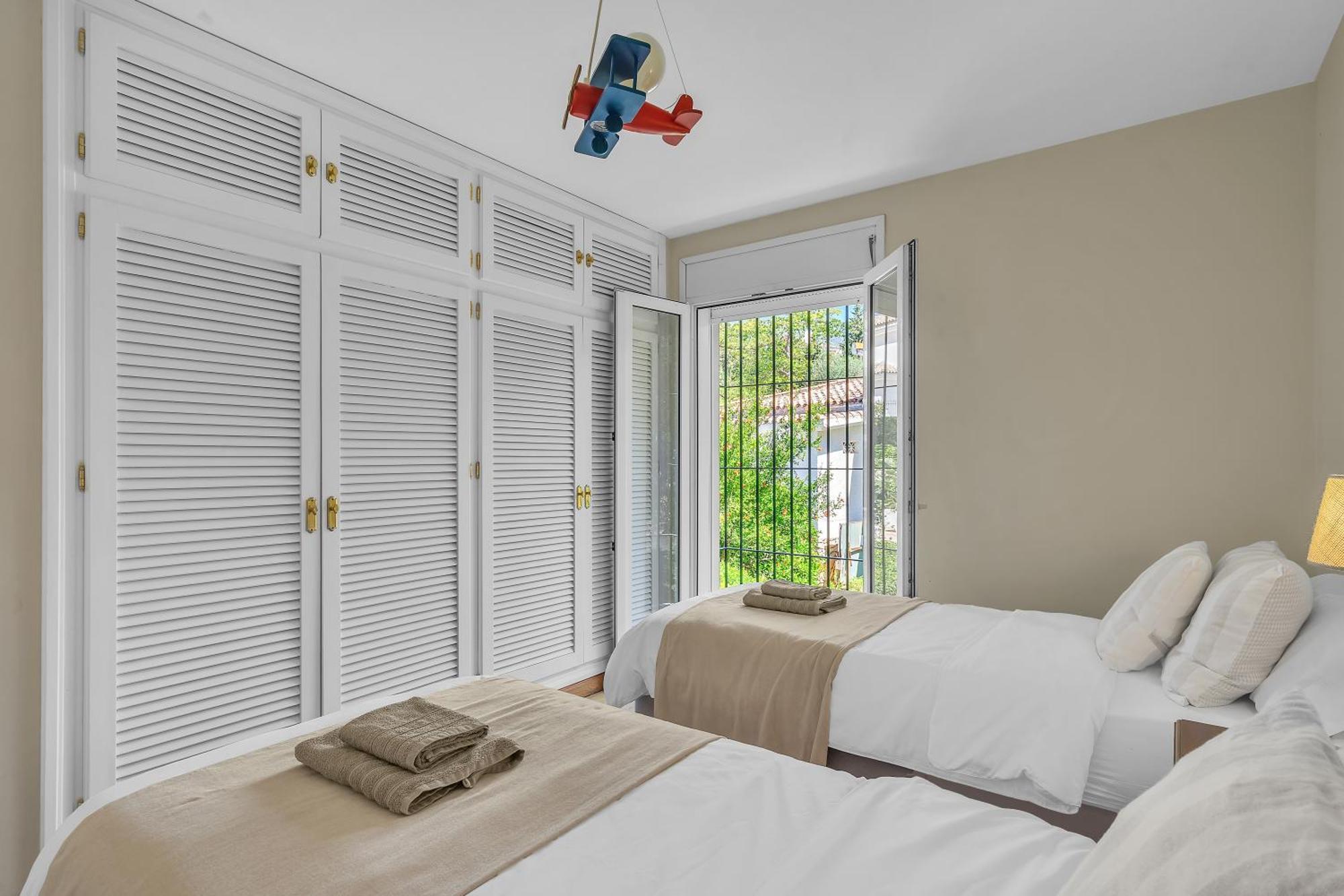 In Great Location Villa Marbella