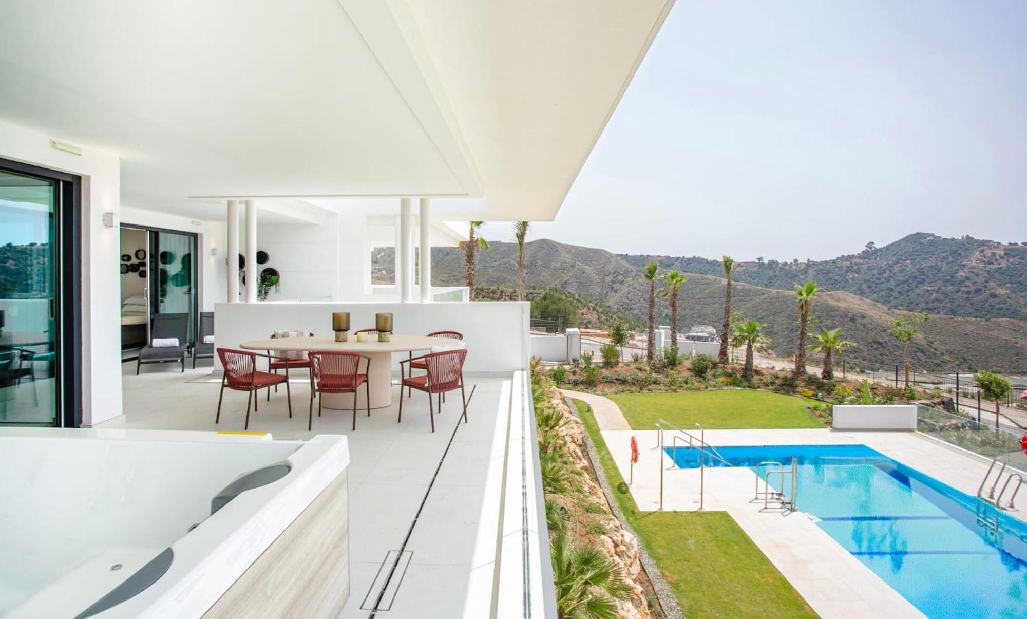 Apartment Luxury With Jacuzzi Marbella
