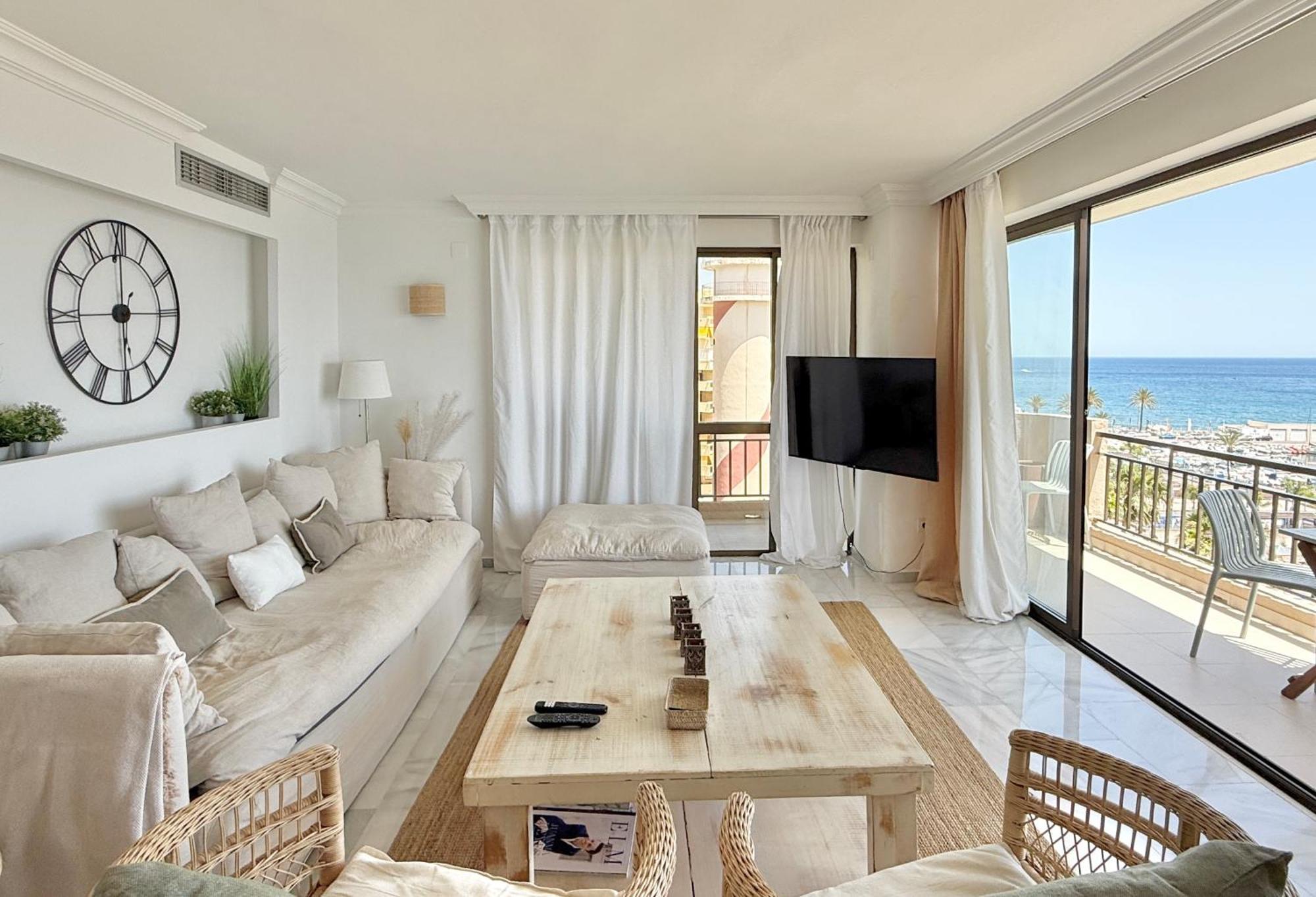 Apartment El Faro, Center Beachfront - Eaw Homes