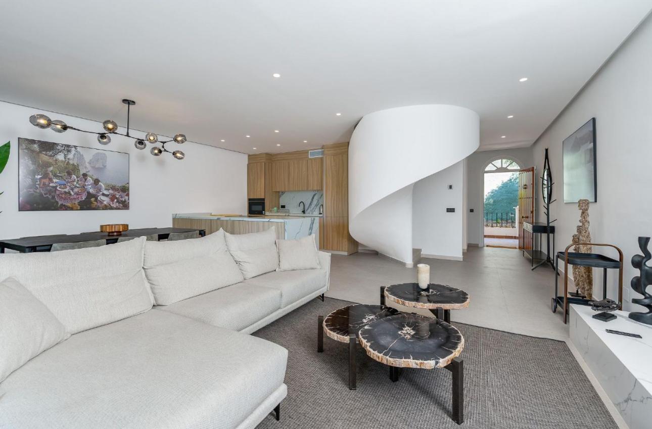 Apartamento Triplex En Aloha Gardens, 4 *