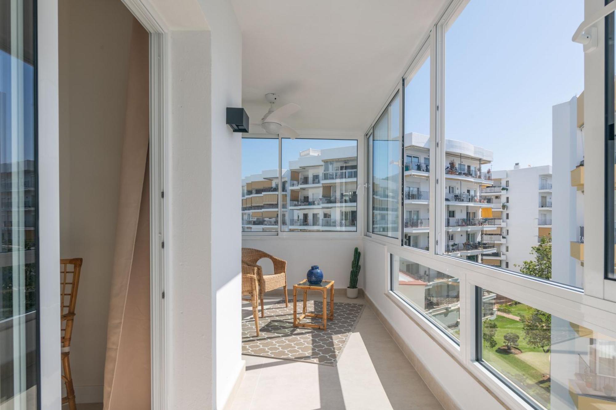 In Front Of Sea & Center Apartment Marbella