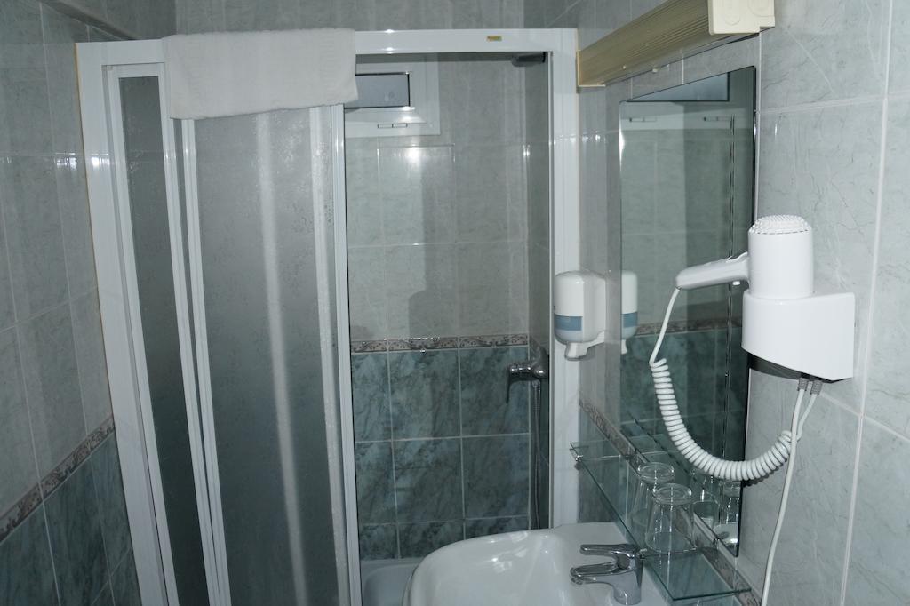 Linda Hotel 2*