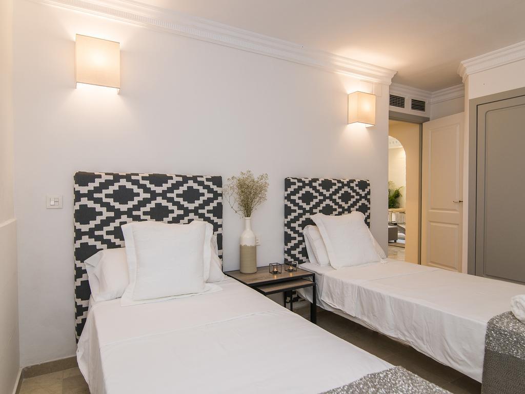 Dunes Waterfront Retreat Marbella