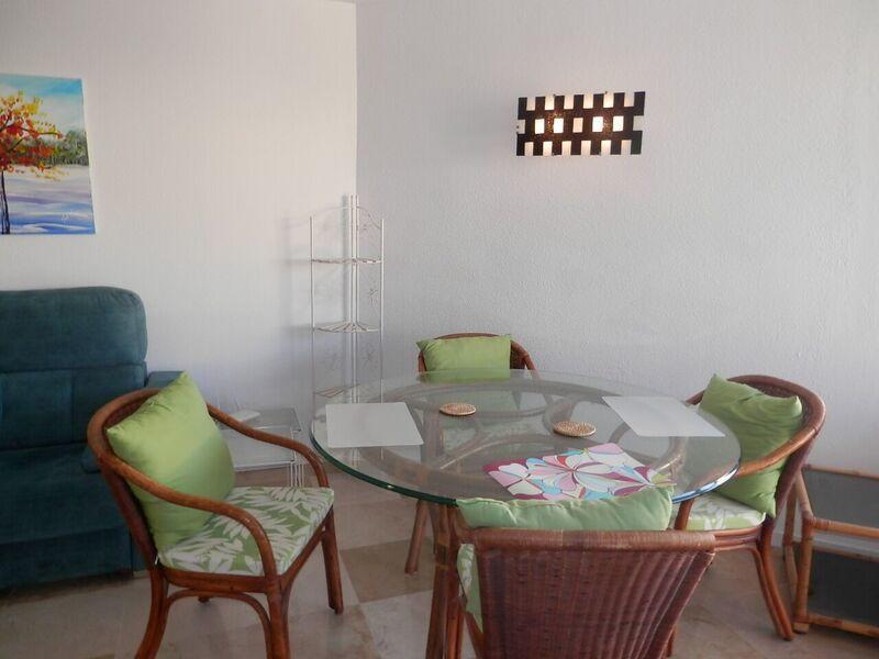 2000 Elegant Marbella