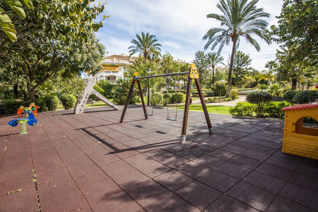 Dama De Noche Playground