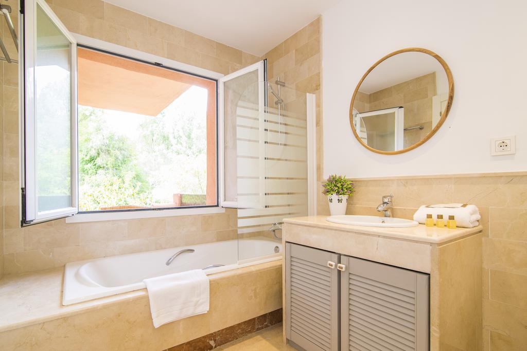 Apartment Golden Mile Oasis: Beachfront Family Haven At Puente Marbella