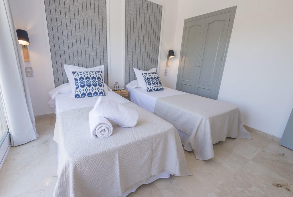 Vacation I Nueva Andalucia Golf Getaway Apartment
