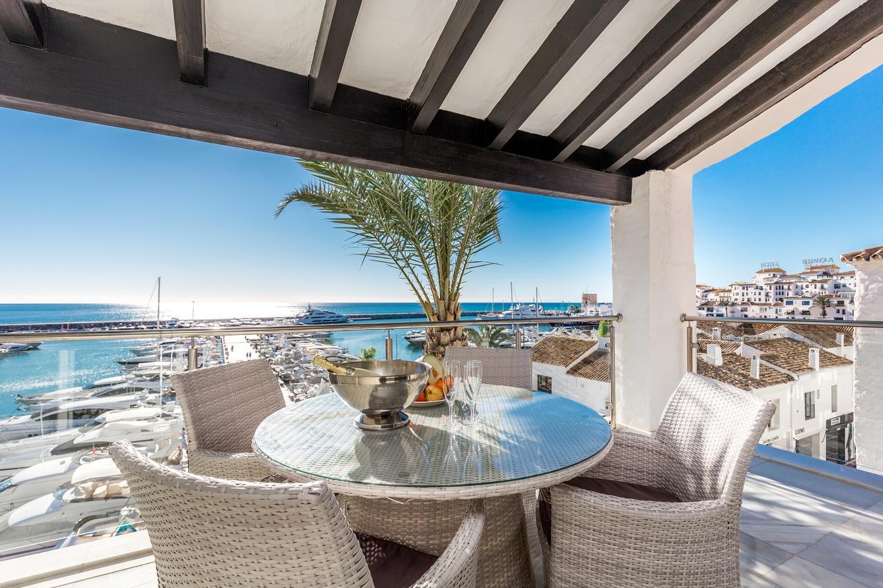 Front Line Penthouse Puerto Banus With Sea Views Apartment *