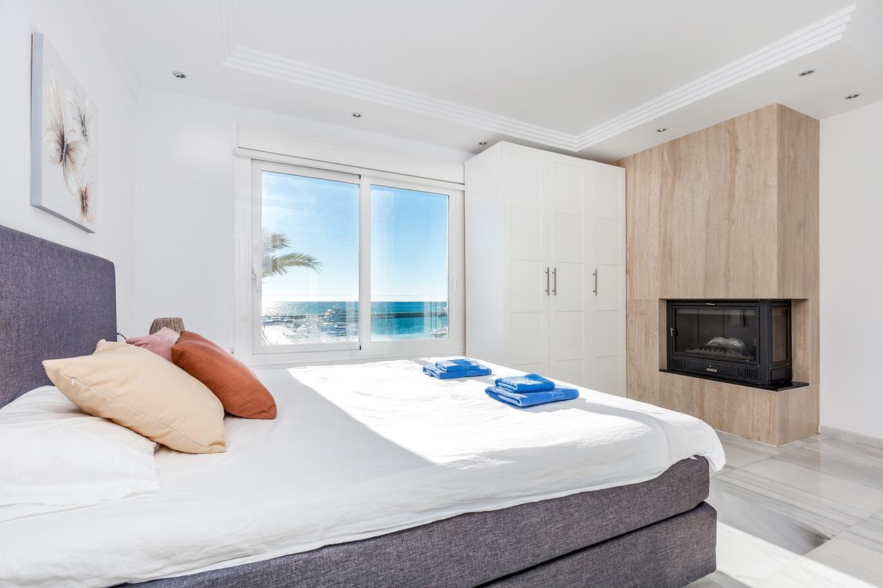 Front Line Penthouse Puerto Banus With Sea Views Marbella