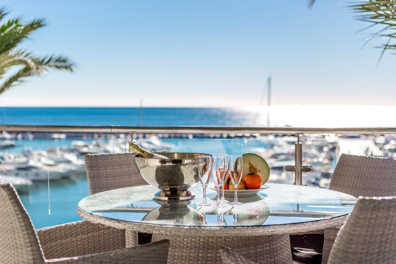 Apartment Front Line Penthouse Puerto Banus With Sea Views *