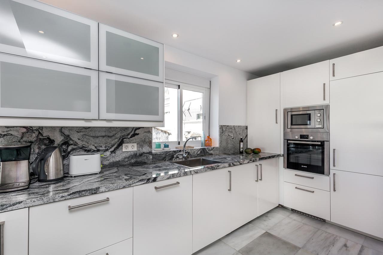 Front Line Penthouse Puerto Banus With Sea Views * Marbella