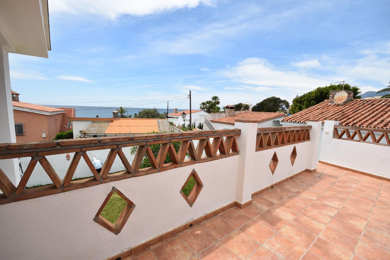 Vakantiehuis In The Second Line, Modern Beachfront In Costabella, *