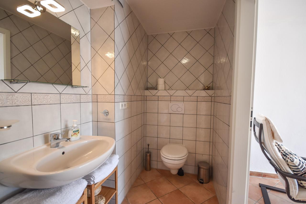 In The Second Line, Modern Beachfront In Costabella, Vakantiehuis *