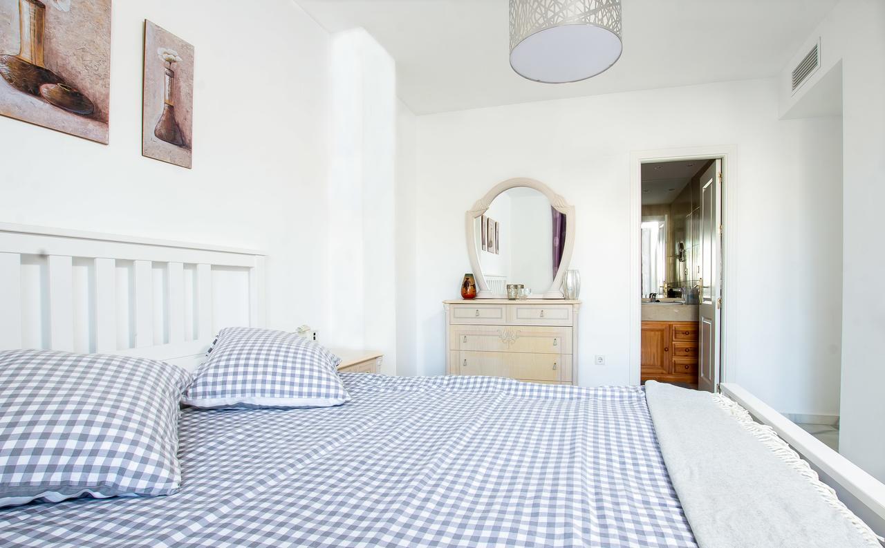 Bonito En Nueva Andalucia Apartment