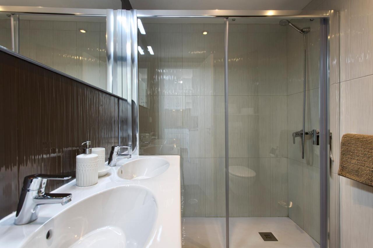 Second Line Apartment *