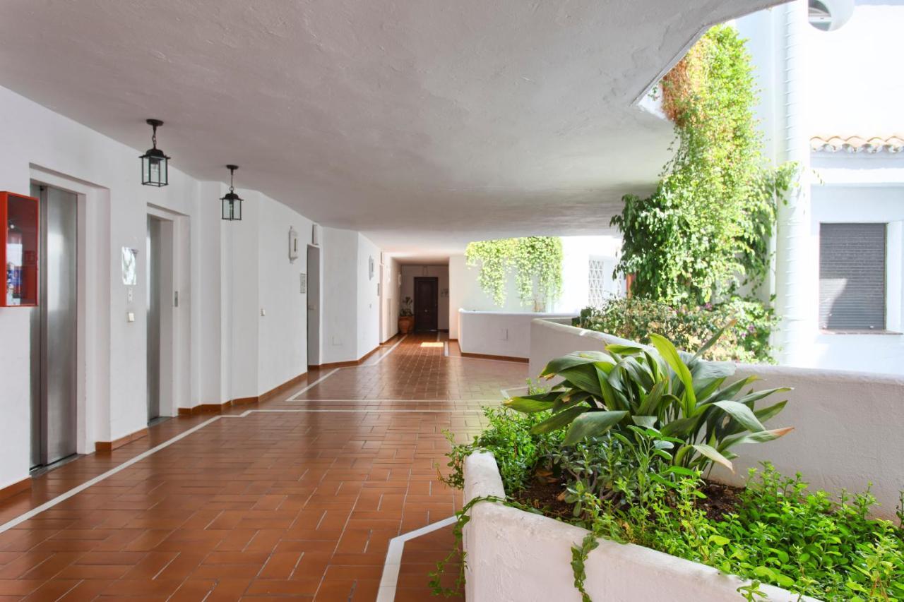 Second Line Apartment *