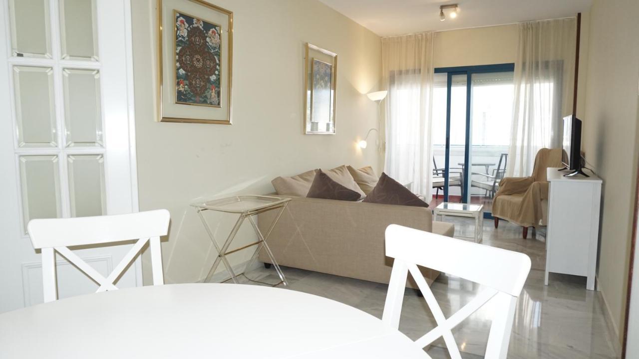 Amazing 10th Floor Views In Centre Apartamento