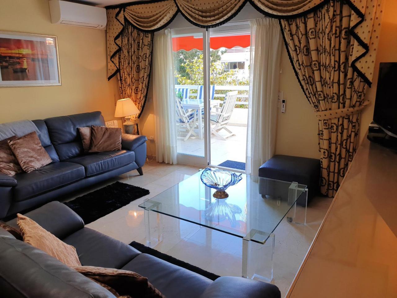 Spacious 3 Bedroom 2nd Line Center Apartment
