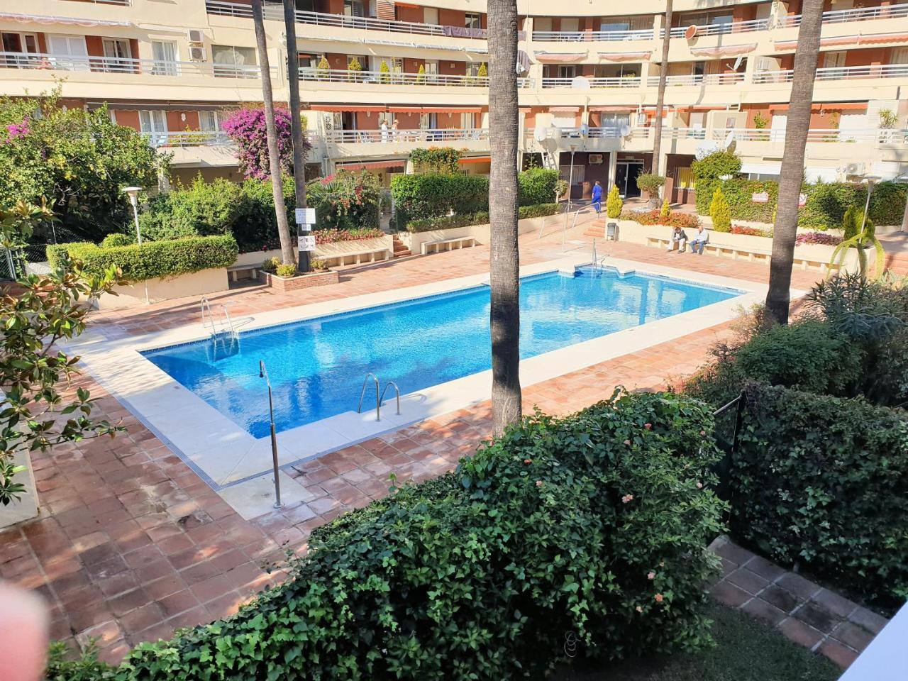 Spacious 3 Bedroom 2nd Line Center Apartment Marbella