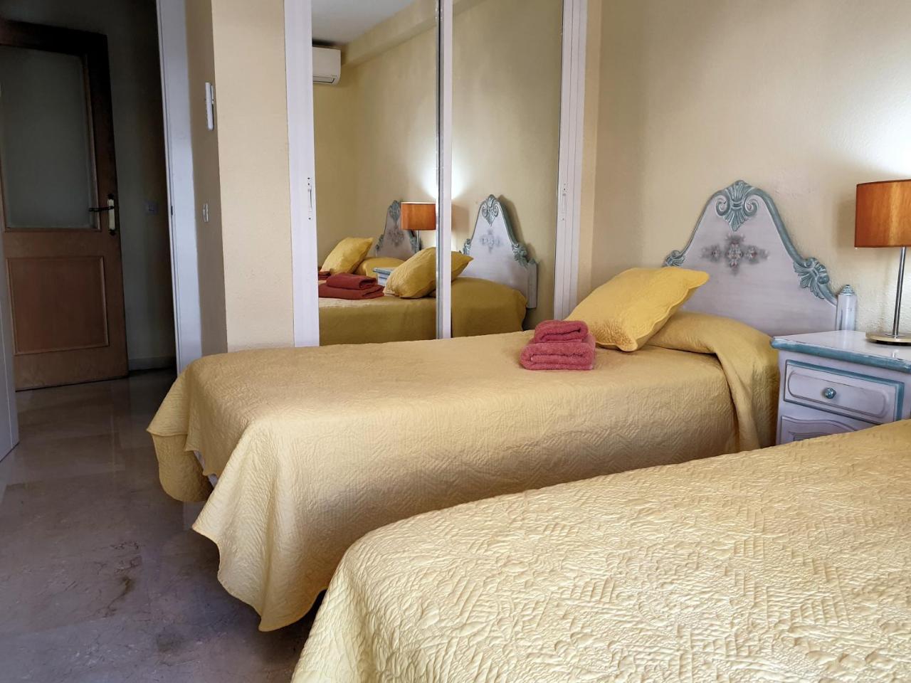 Spacious 3 Bedroom 2nd Line Center Apartment Marbella