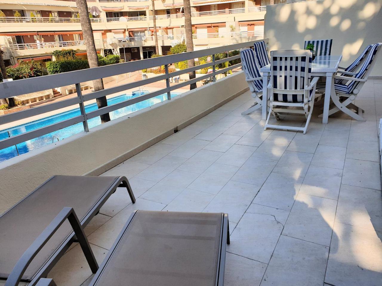 Apartment Spacious 3 Bedroom 2nd Line Center Marbella