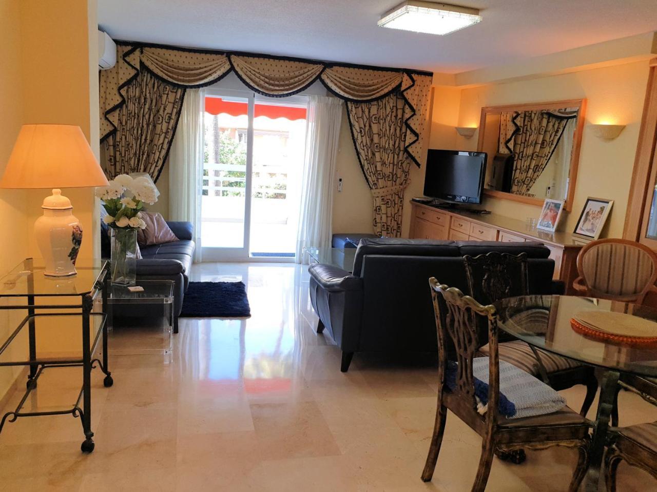 Spacious 3 Bedroom 2nd Line Center Apartment