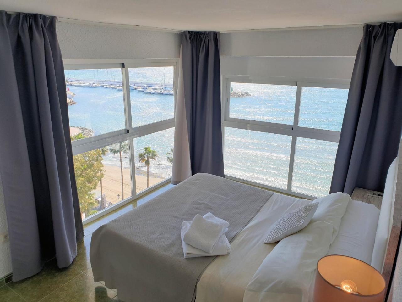 Skol 617 Beachfront Two-bedrooms Duplex With Sea Views *