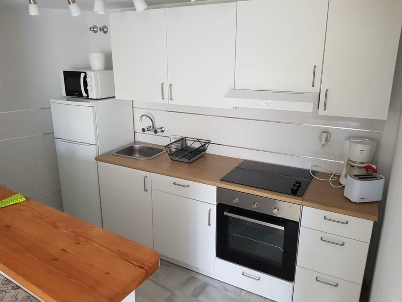 Sunny And Spacious With Own Entrance To Pool * Marbella