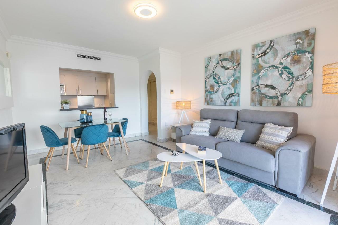 Vacation I Marina De Banus Beach Retreat, Next To Marina And Shops, 24-7 Security Appartement *