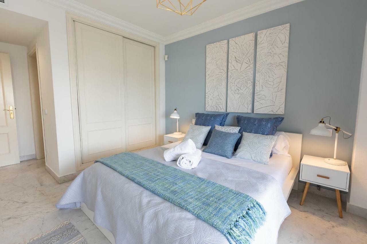 Appartement Vacation I Marina De Banus Beach Retreat, Next To Marina And Shops, 24-7 Security