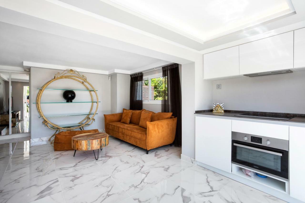 Luxury With Garden, Pool And Jacuzzi By Varenso Holidays * Marbella