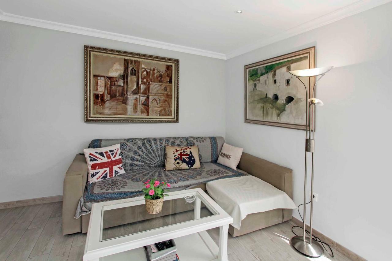 Charming In Apartment