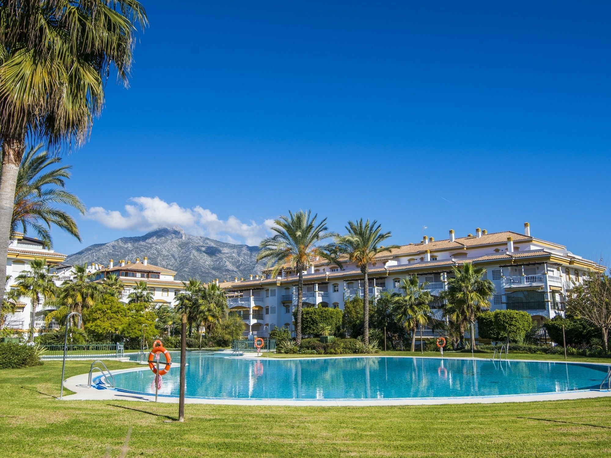 Apartment Dama De Noche Playground Marbella