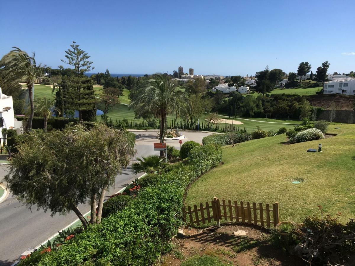 Fascinating & Luxurious Golf,mountain & Garden View Porto Banus Ferienhaus Marbella