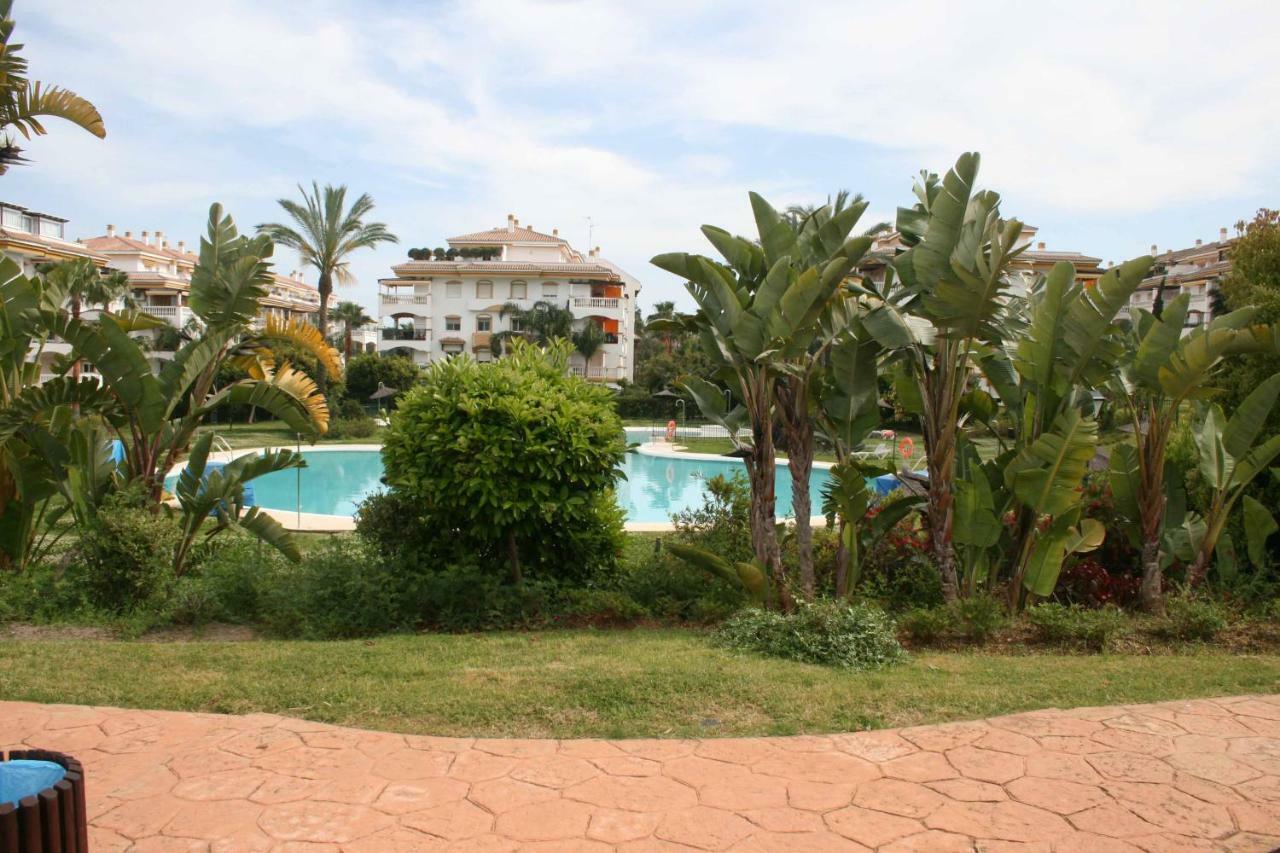 2 Dorm. Puerto Banus Apartment *