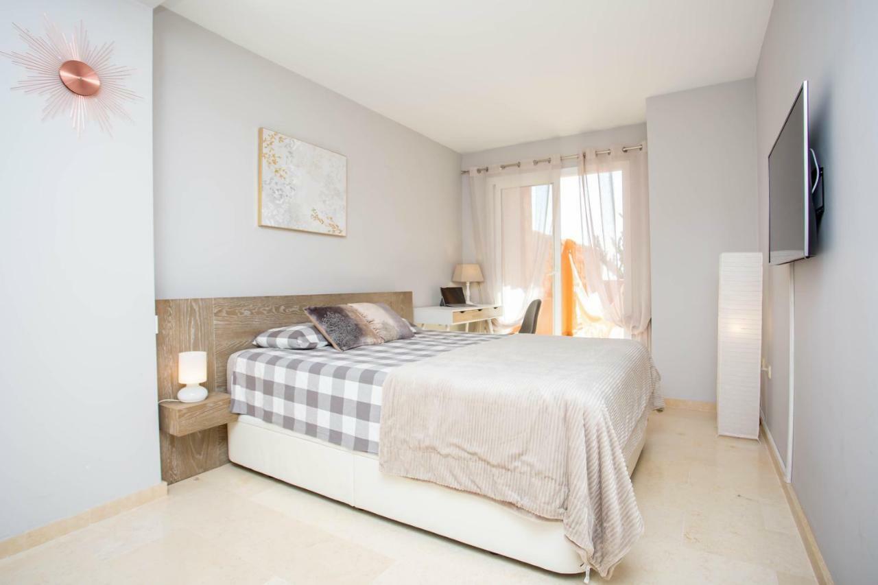 Ample Luxury Fancy Golf & Padel Apartamento *