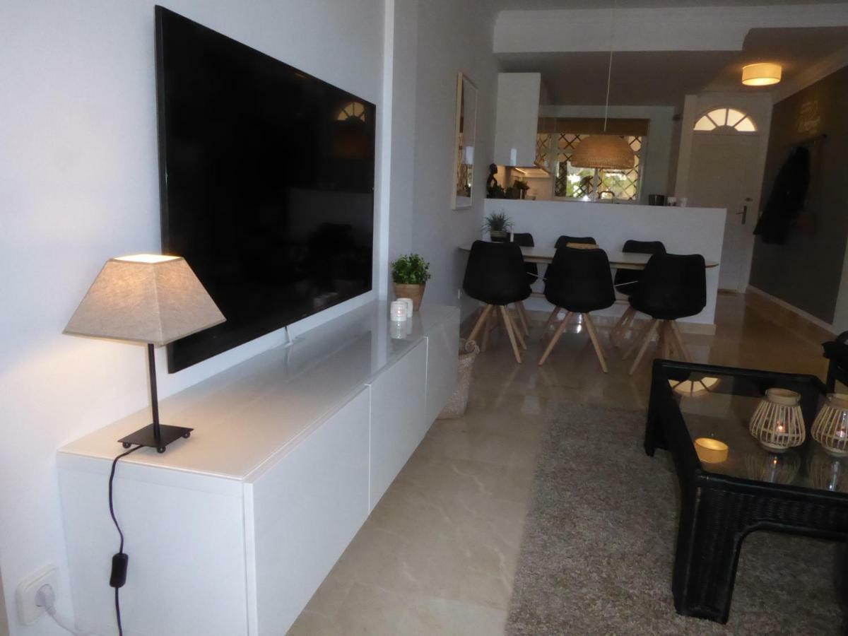 Aloha Gardens Near Puerto Banus With Breathtaking Mountain View Apartamento