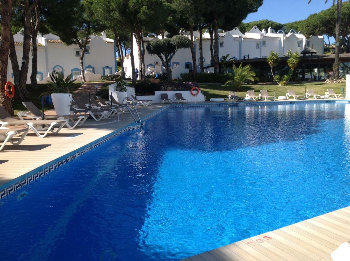 Casa Soleada - Beautiful Villa, Corner By Pools, Facilities,full Kitchen, 3 Terraces, Internet * Marbella